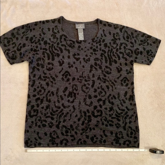 Designer Original Animal Print Sweater - Picture 2 of 7